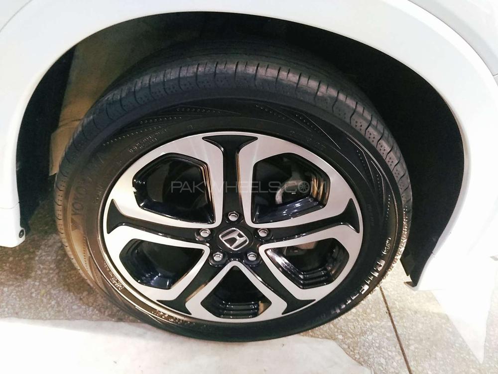 Honda Vezel 2014 for Sale in Rawalpindi Honda Vezel 2014 for Sale in Rawalpindi Image-6