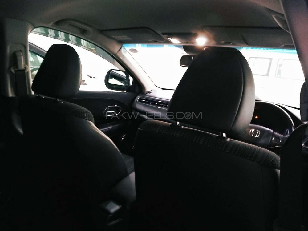 Honda Vezel 2014 for Sale in Rawalpindi Honda Vezel 2014 for Sale in Rawalpindi Image-10