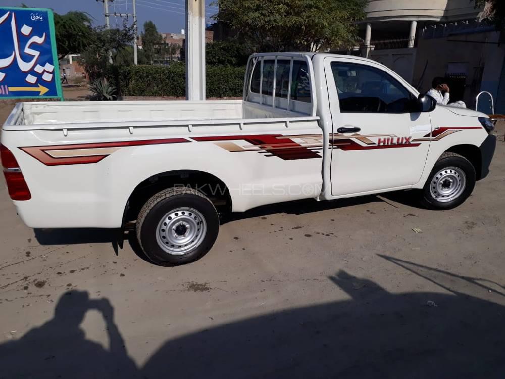 Toyota Hilux 2018 for Sale in Sargodha Toyota Hilux 2018 for Sale in Sargodha Image-2