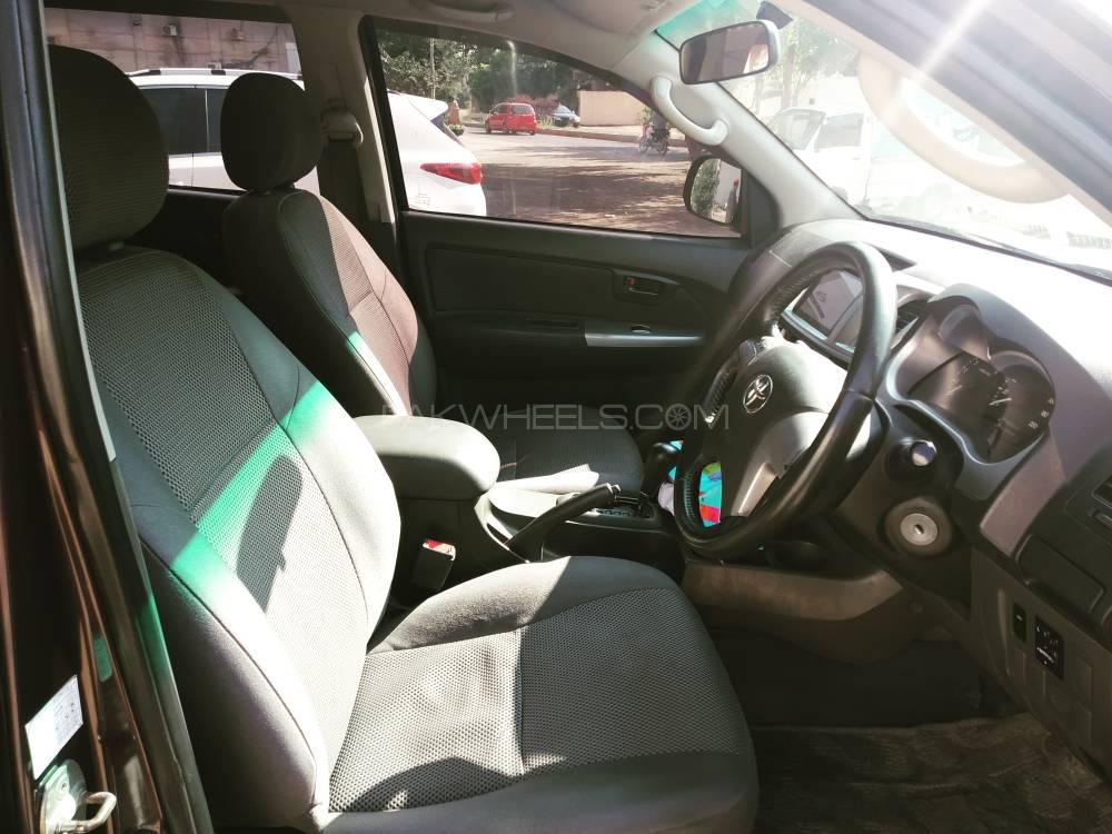 Toyota Hilux 2012 for Sale in Karachi Toyota Hilux 2012 for Sale in Karachi Image-14