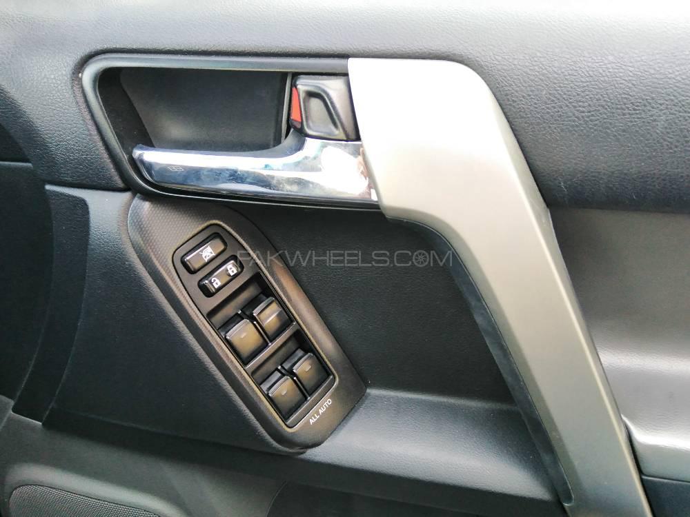 Toyota Prado 2011 for Sale in Karachi Toyota Prado 2011 for Sale in Karachi Image-9