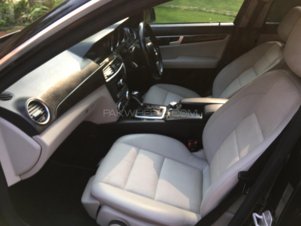 Mercedes Benz C Class 2011 for Sale in Multan Mercedes Benz C Class 2011 for Sale in Multan Image-3