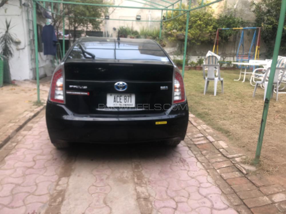 Toyota Prius 2013 for Sale in Rawalpindi Toyota Prius 2013 for Sale in Rawalpindi Image-5