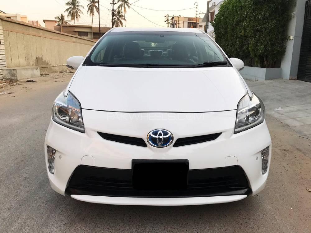 Toyota Prius 2013 for Sale in Karachi Image-1