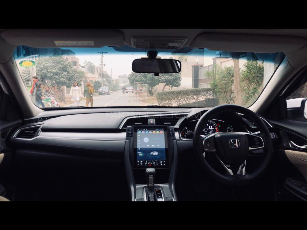 Honda Civic 2018 for Sale in Faisalabad Honda Civic 2018 for Sale in Faisalabad Image-4