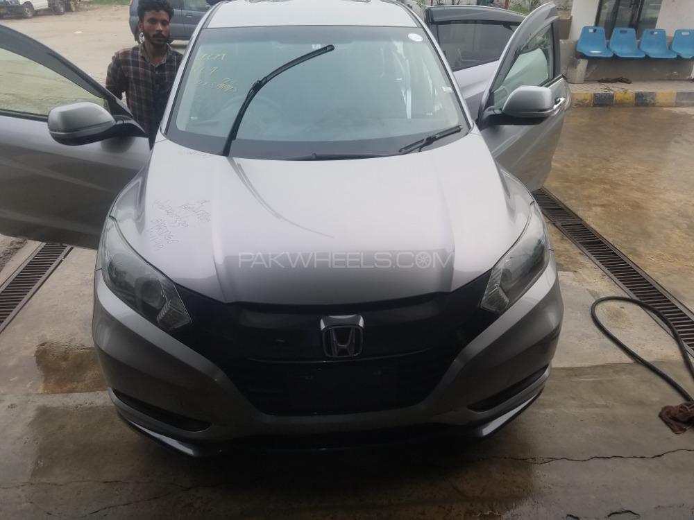 Honda Vezel 2014 for Sale in Sialkot Honda Vezel 2014 for Sale in Sialkot Image-7