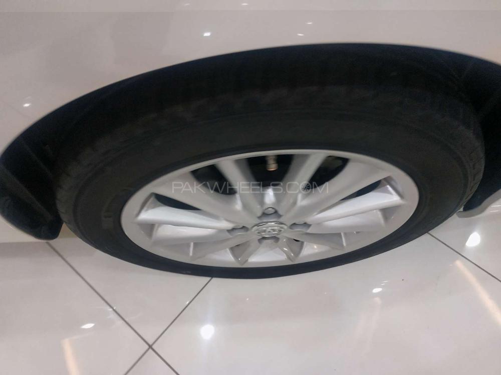 Toyota Corolla Axio 2015 for Sale in Peshawar Toyota Corolla Axio 2015 for Sale in Peshawar Image-5