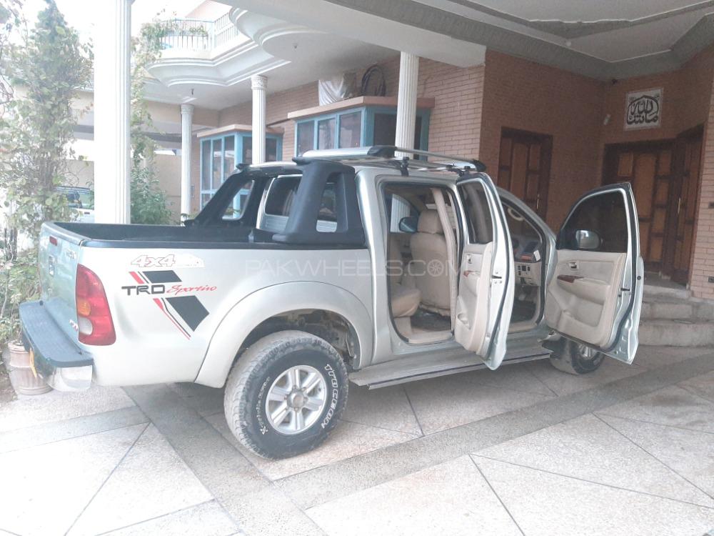 Toyota Hilux 2005 for Sale in Rawalpindi Toyota Hilux 2005 for Sale in Rawalpindi Image-6
