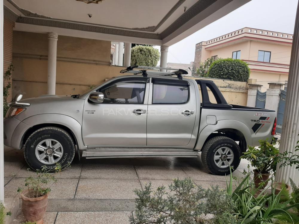 Toyota Hilux 2005 for Sale in Rawalpindi Toyota Hilux 2005 for Sale in Rawalpindi Image-2