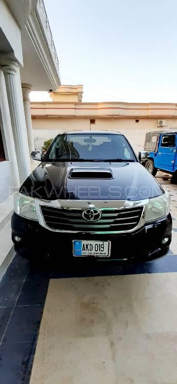 Toyota Hilux 2012 for Sale in Jhelum Image-1