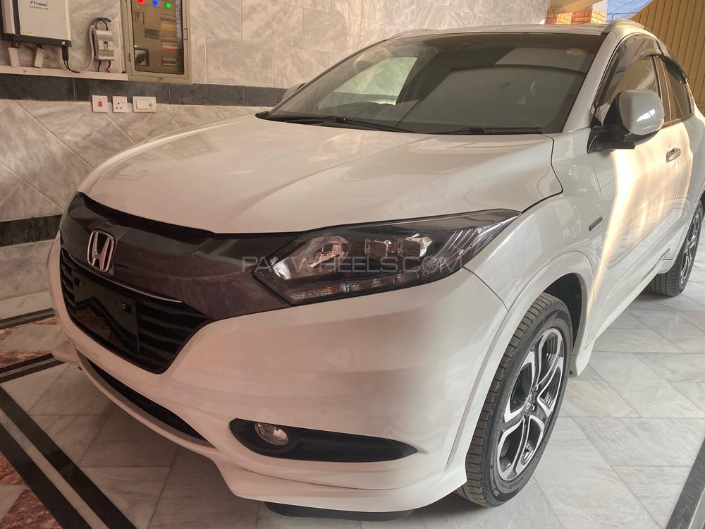 Honda Vezel 2015 for Sale in Peshawar Honda Vezel 2015 for Sale in Peshawar Image-3