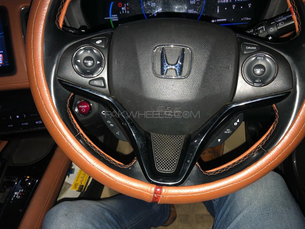 Honda Vezel 2015 for Sale in Lahore Honda Vezel 2015 for Sale in Lahore Image-11
