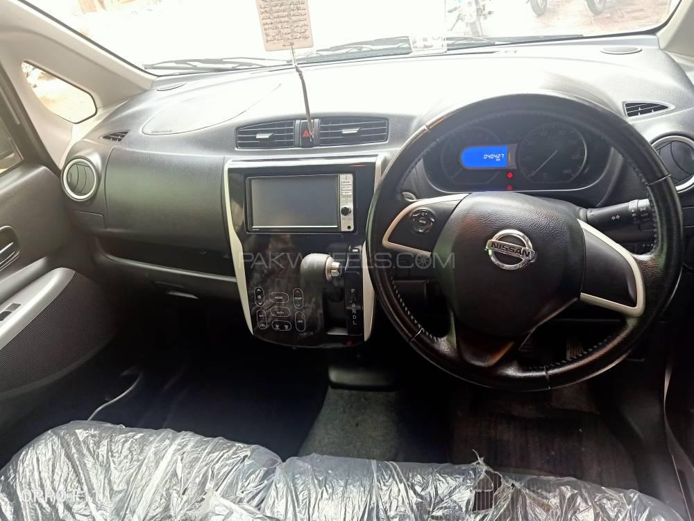 Nissan Dayz Highway Star 2014 for Sale in Lahore Nissan Dayz Highway Star 2014 for Sale in Lahore Image-5