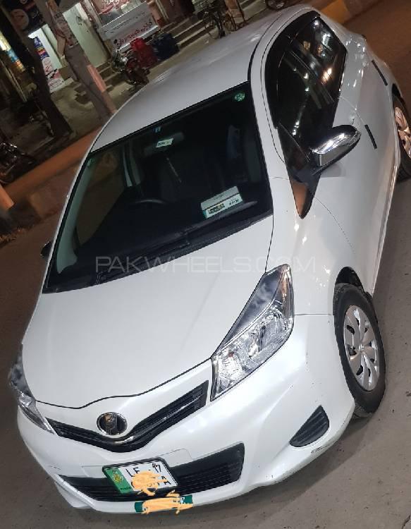 Toyota Vitz 2013 for Sale in Sargodha Toyota Vitz 2013 for Sale in Sargodha Image-3