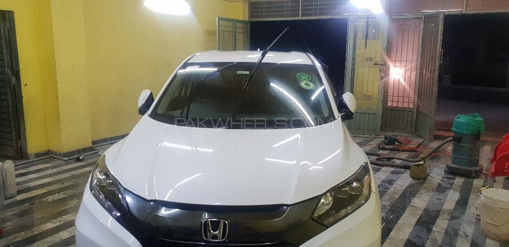Honda Vezel 2015 for Sale in Abbottabad Image-1