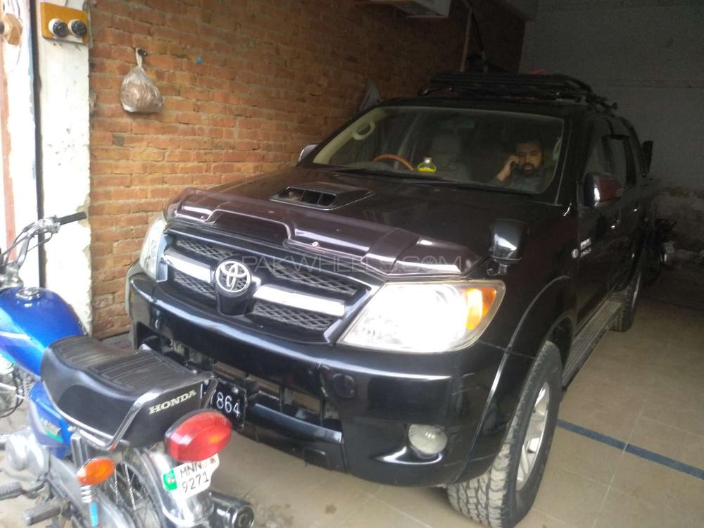Toyota Hilux 2005 for Sale in Multan Image-1