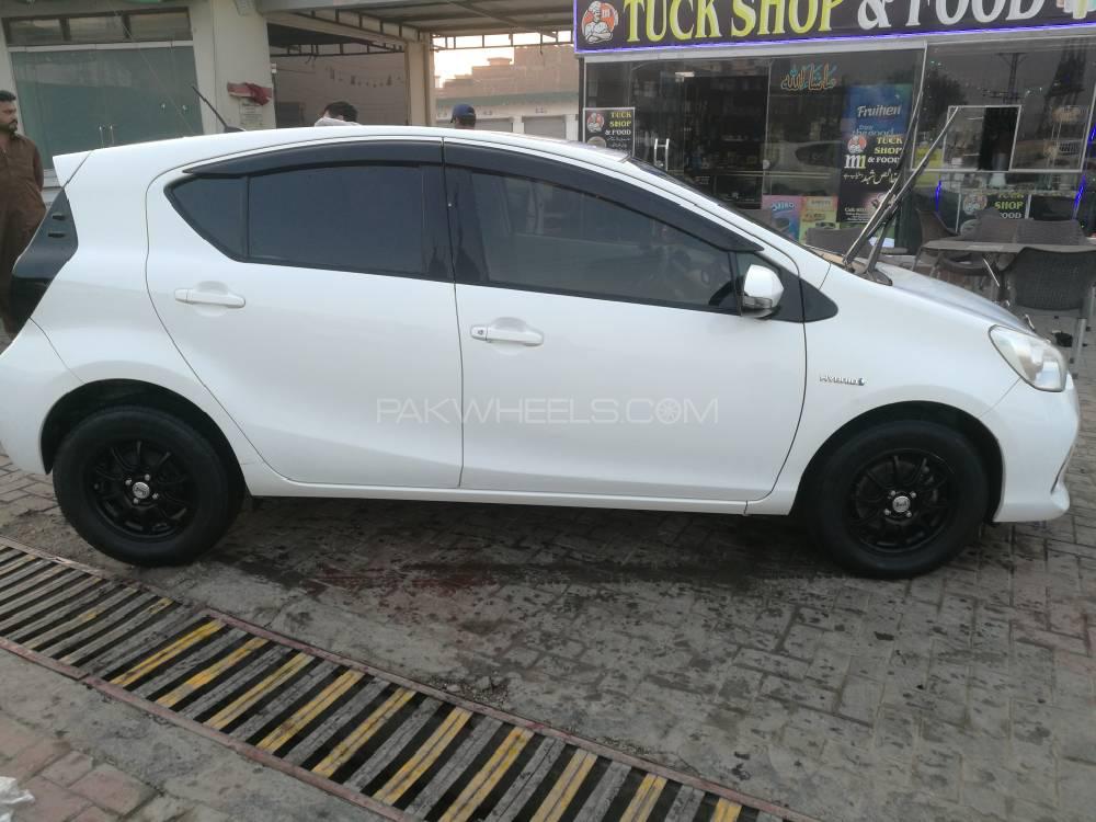 Toyota Aqua 2013 for Sale in Peshawar Toyota Aqua 2013 for Sale in Peshawar Image-10
