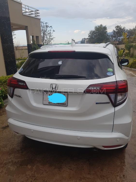 Honda Vezel 2015 for Sale in Kotli Ak Honda Vezel 2015 for Sale in Kotli Ak Image-4
