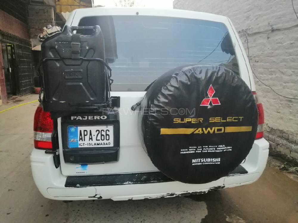 Mitsubishi Pajero 2005 for Sale in Rawalpindi Mitsubishi Pajero 2005 for Sale in Rawalpindi Image-14