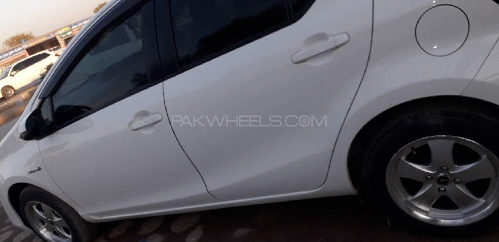 ٹویوٹا اکوا 2015 for Sale in پشاور ٹویوٹا اکوا 2015 for Sale in پشاور Image-4