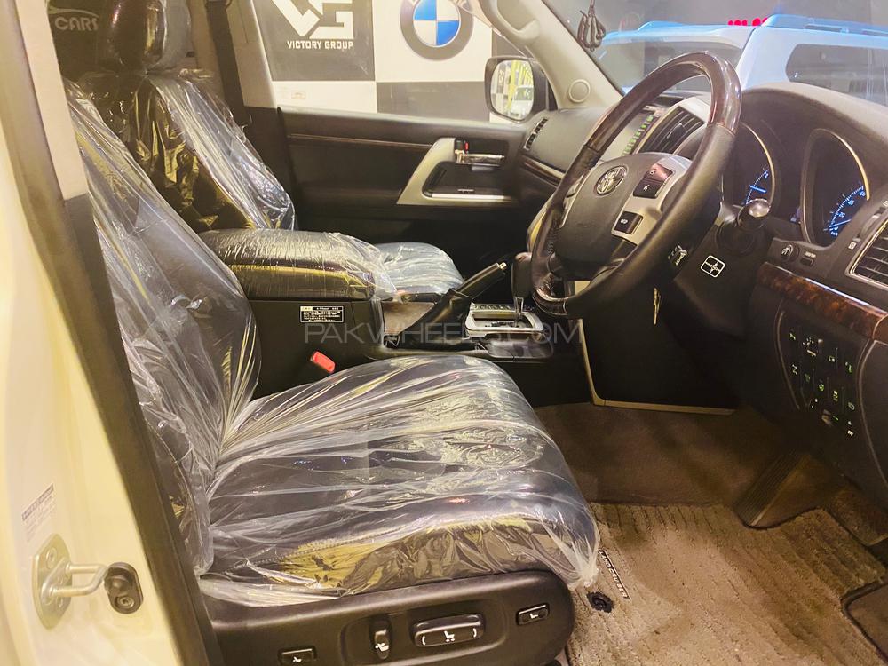 Toyota Land Cruiser 2012 for Sale in Lahore Toyota Land Cruiser 2012 for Sale in Lahore Image-9