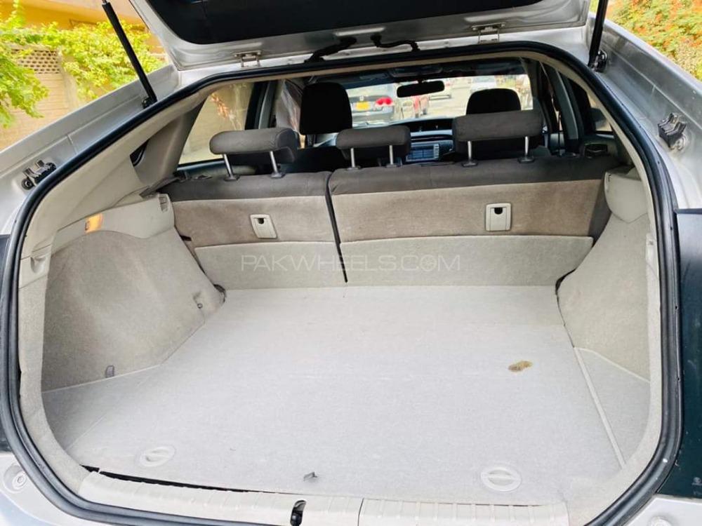 Toyota Prius 2010 for Sale in Karachi Toyota Prius 2010 for Sale in Karachi Image-2