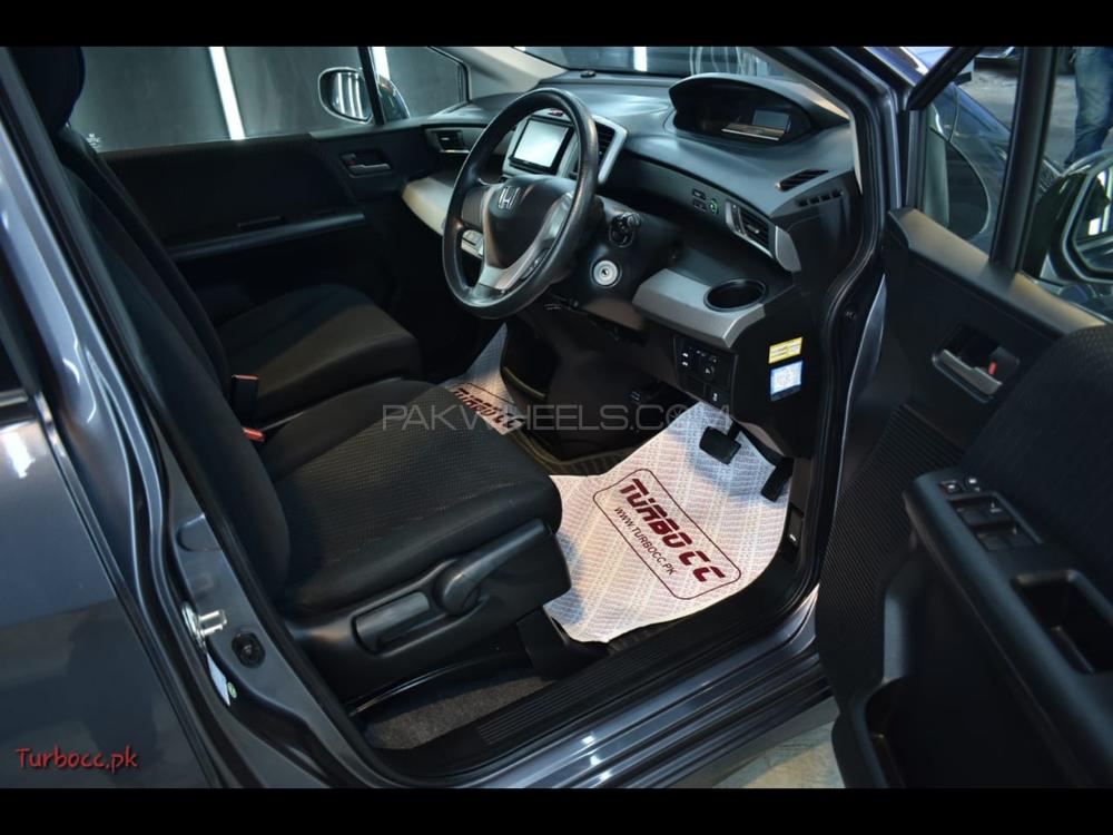 Honda Freed 2014 for Sale in Karachi Honda Freed 2014 for Sale in Karachi Image-6