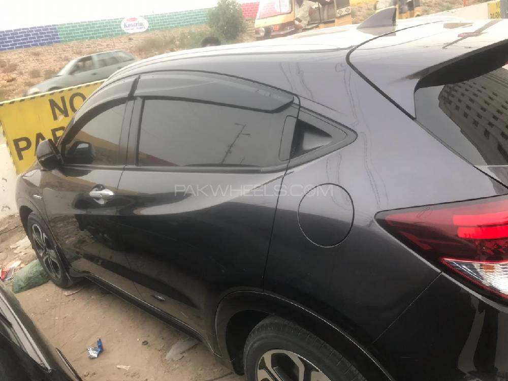 Honda Vezel 2014 for Sale in Karachi Honda Vezel 2014 for Sale in Karachi Image-3