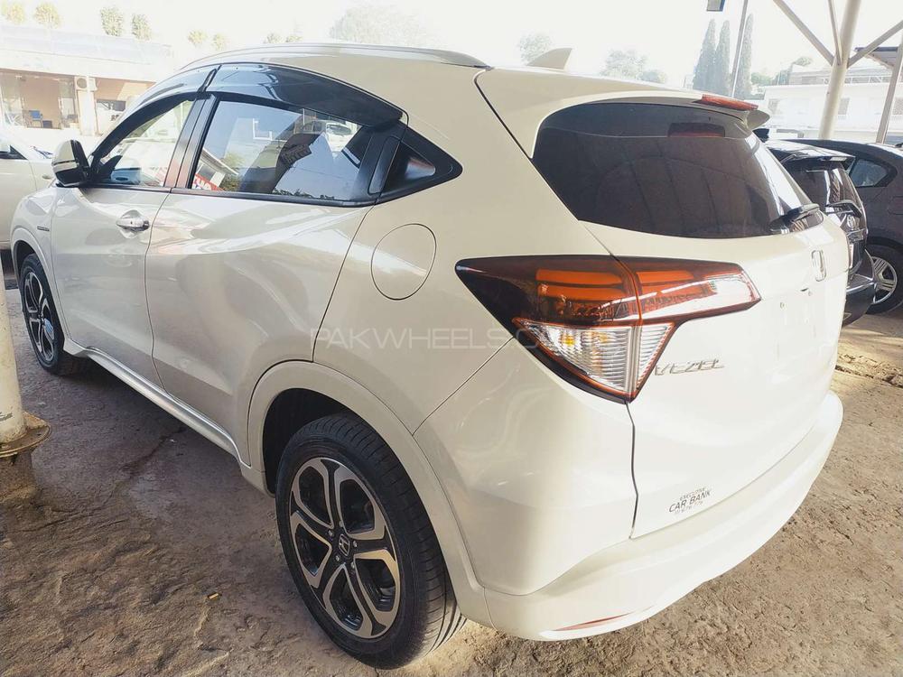 Honda Vezel 2015 for Sale in Rawalpindi Honda Vezel 2015 for Sale in Rawalpindi Image-4