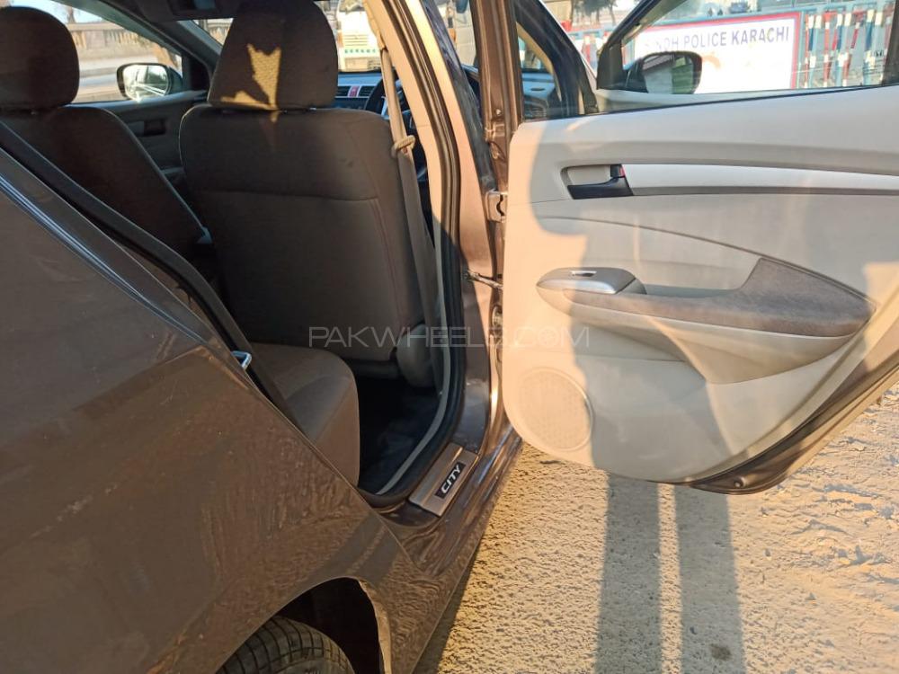 Honda City 2017 for Sale in Karachi Honda City 2017 for Sale in Karachi Image-11