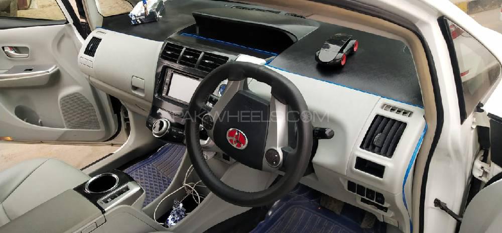 Toyota Prius 2012 for Sale in Faisalabad Toyota Prius 2012 for Sale in Faisalabad Image-5