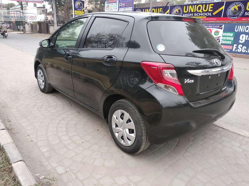 Toyota Vitz 2016 for Sale in Lahore Toyota Vitz 2016 for Sale in Lahore Image-13