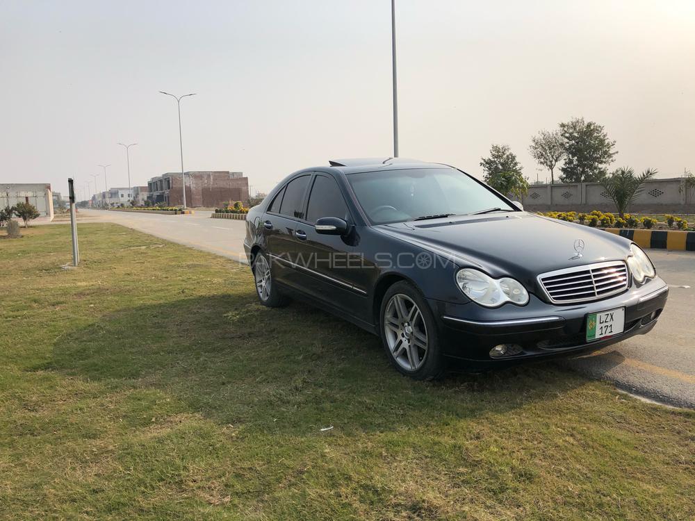 Mercedes Benz C Class 2003 for Sale in Faisalabad Image-1