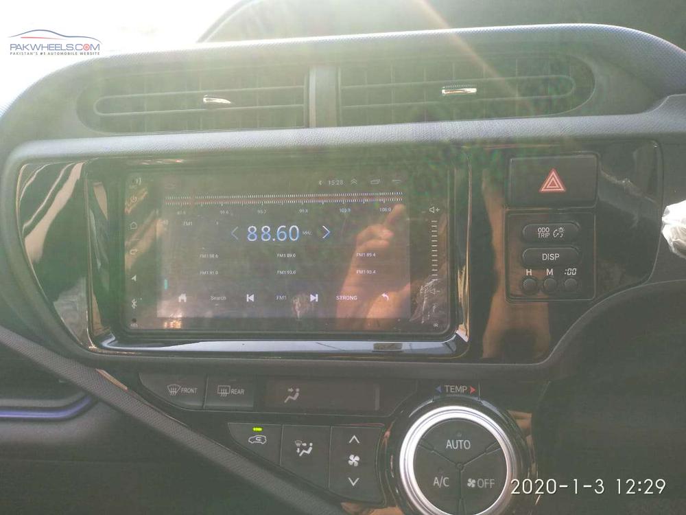 Toyota Aqua 2015 for Sale in Lahore Toyota Aqua 2015 for Sale in Lahore Image-10