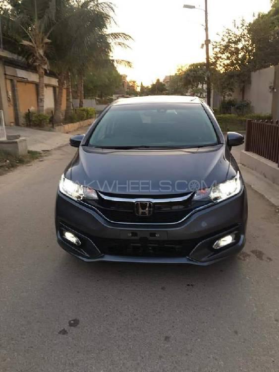 Honda Fit 2017 for Sale in Karachi Image-1