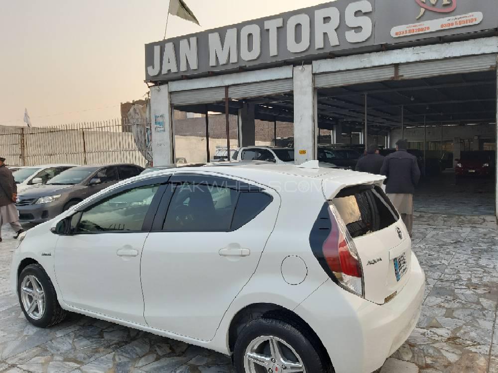 Toyota Aqua 2015 for Sale in Peshawar Toyota Aqua 2015 for Sale in Peshawar Image-12