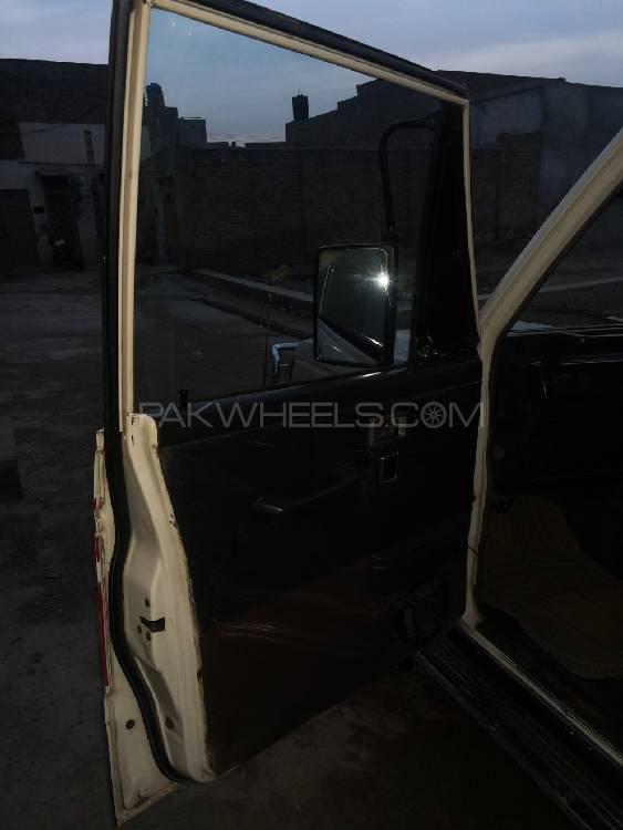 Mitsubishi Pajero 1989 for Sale in Dera ismail khan Mitsubishi Pajero 1989 for Sale in Dera ismail khan Image-14