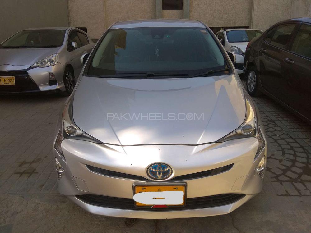 Toyota Prius 2016 for Sale in Karachi Toyota Prius 2016 for Sale in Karachi Image-2