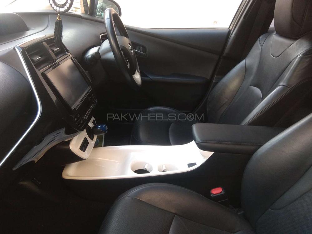 Toyota Prius 2016 for Sale in Karachi Toyota Prius 2016 for Sale in Karachi Image-8