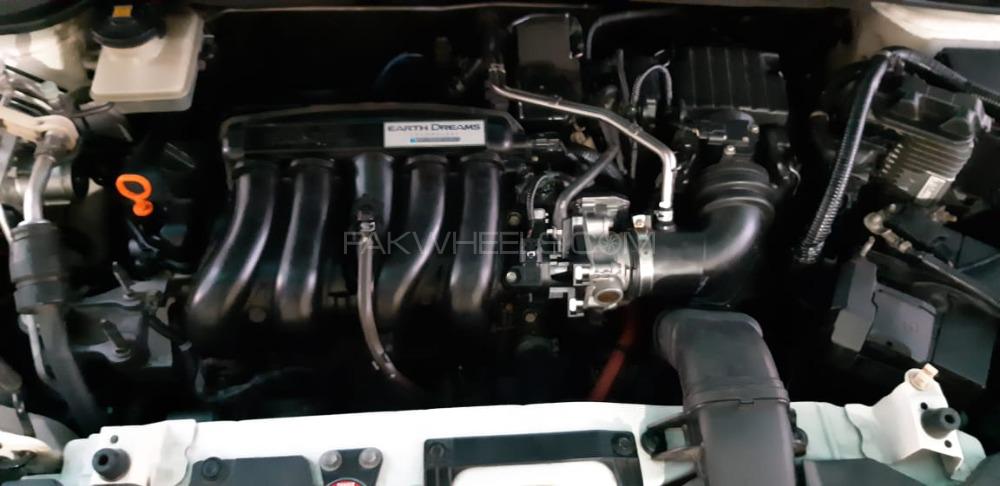 Honda Vezel 2015 for Sale in Multan Honda Vezel 2015 for Sale in Multan Image-18