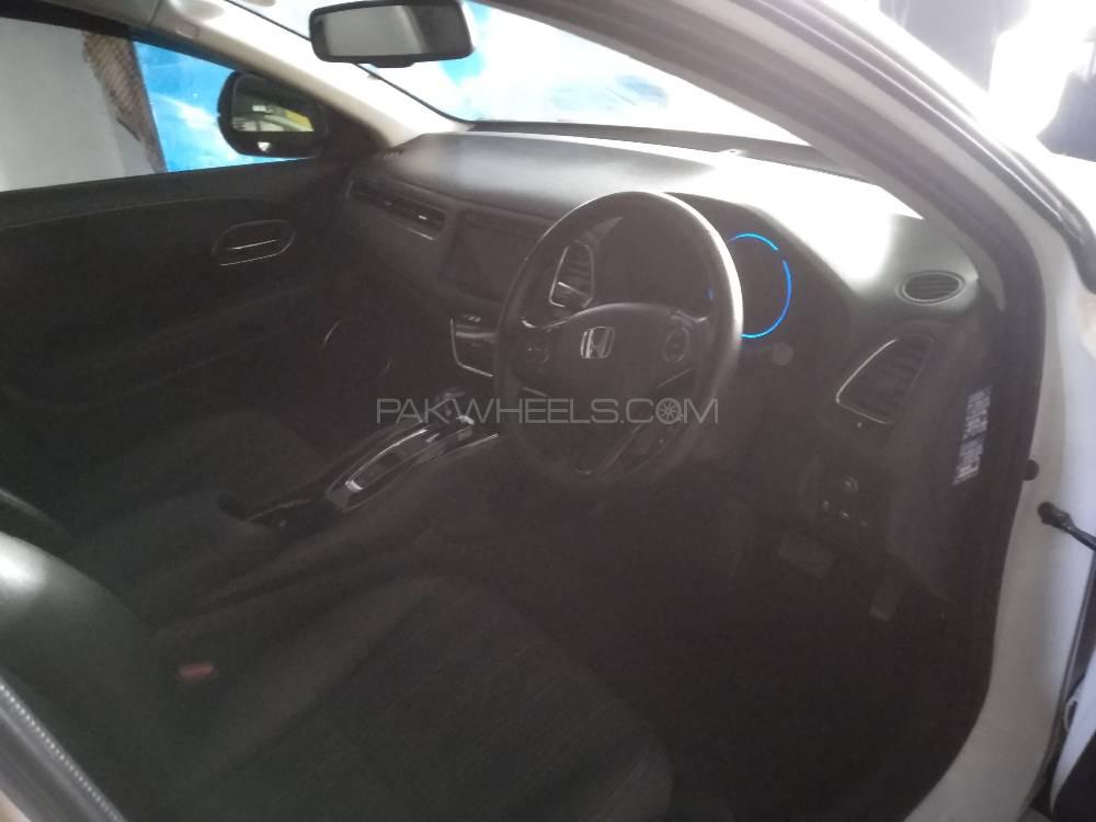 Honda Vezel 2014 for Sale in Bahawalpur Honda Vezel 2014 for Sale in Bahawalpur Image-5