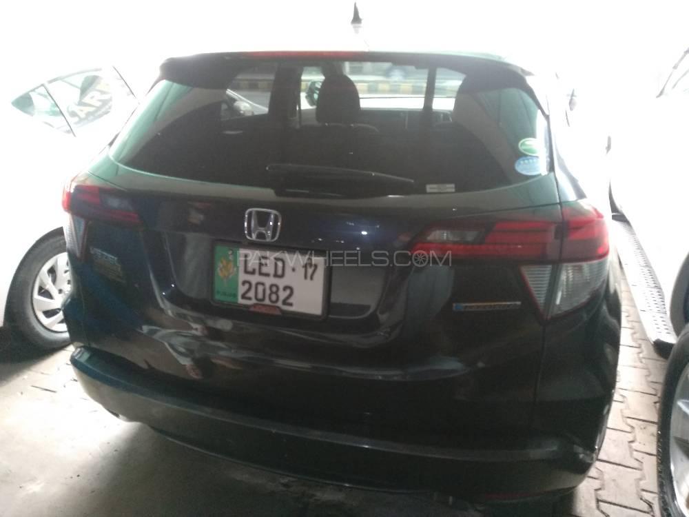 Honda Vezel 2014 for Sale in Bahawalpur Honda Vezel 2014 for Sale in Bahawalpur Image-4