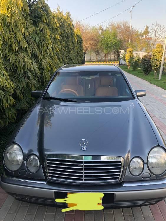 Mercedes Benz E Class 1997 for Sale in Lahore Image-1