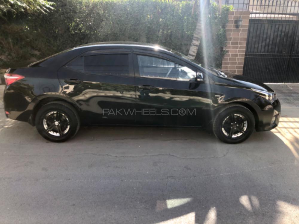 Toyota Corolla 2017 for Sale in Karachi Toyota Corolla 2017 for Sale in Karachi Image-5