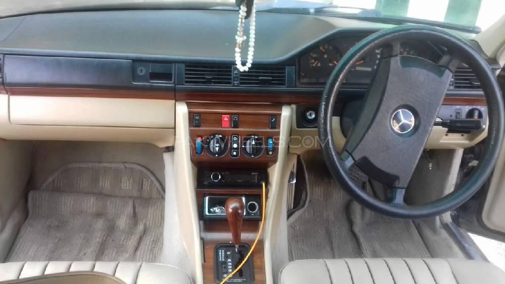 Mercedes Benz E Class 1994 for Sale in Rawalpindi Mercedes Benz E Class 1994 for Sale in Rawalpindi Image-7