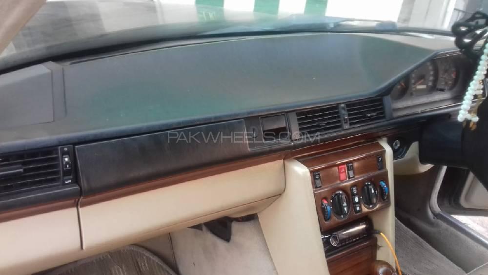 Mercedes Benz E Class 1994 for Sale in Rawalpindi Mercedes Benz E Class 1994 for Sale in Rawalpindi Image-9