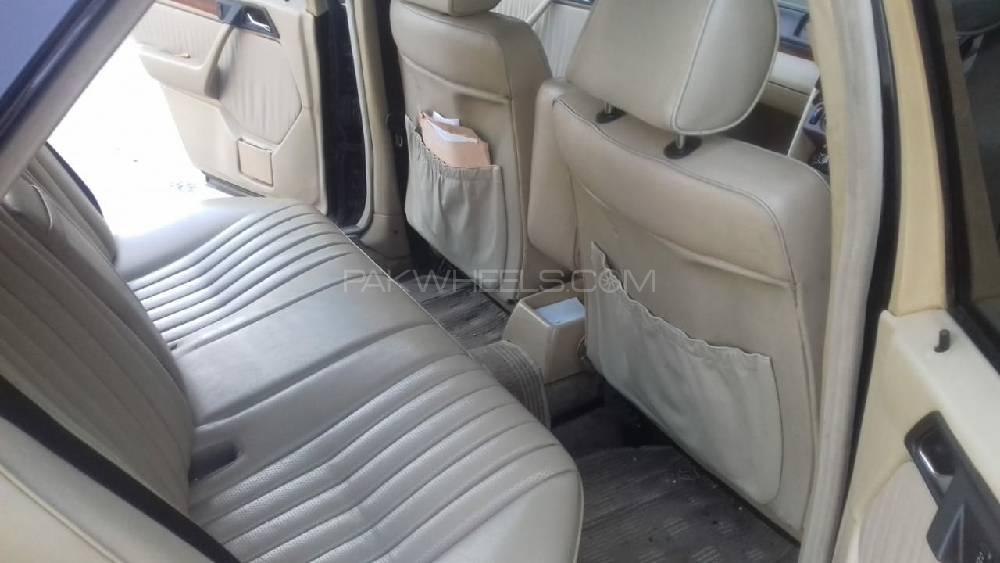 Mercedes Benz E Class 1994 for Sale in Rawalpindi Mercedes Benz E Class 1994 for Sale in Rawalpindi Image-11