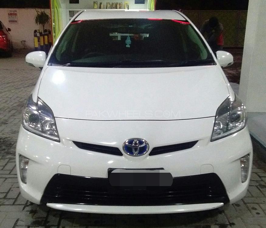 Toyota Prius 2013 for Sale in Islamabad Image-1
