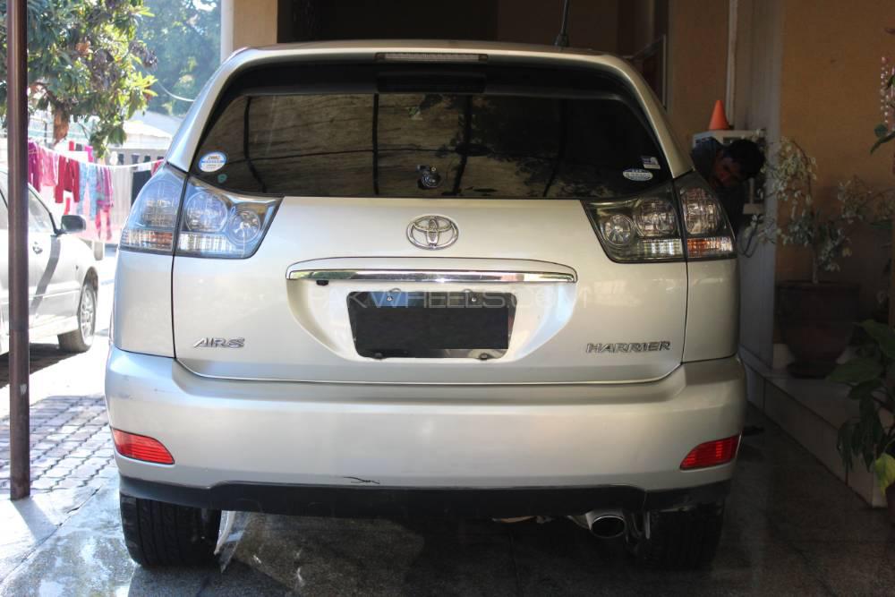 Toyota Harrier 2004 for Sale in Islamabad Image-1