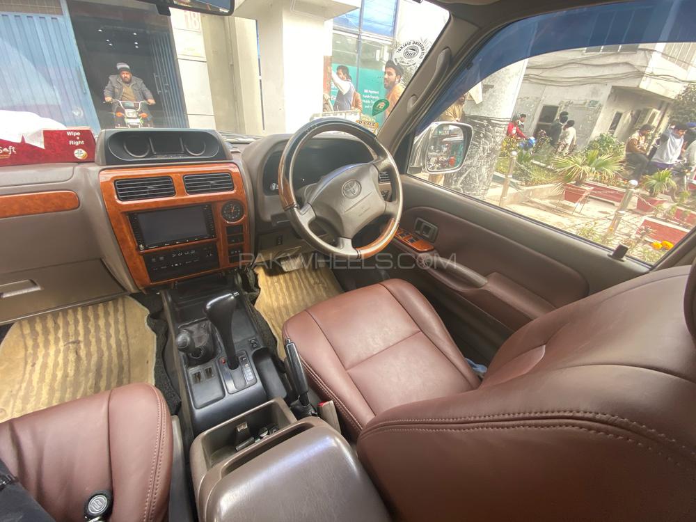 Toyota Prado 2001 for Sale in Sialkot Toyota Prado 2001 for Sale in Sialkot Image-3